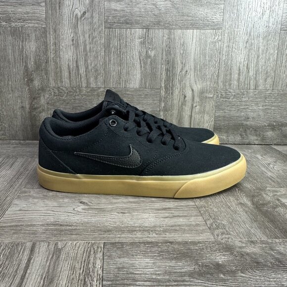 Nike SB Charge Men's 7/Women's 8.5 Black Canvas Gum Bottom Shoes CD6279-004 - Picture 1 of 8